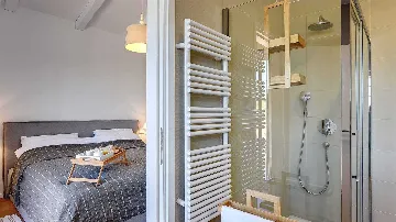 Tinjan 4-Bedroom Villa for 8 Guests, Croatia