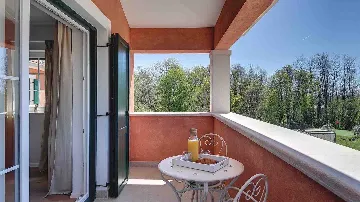 Tinjan 4-Bedroom Villa for 8 Guests, Croatia