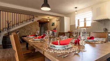4-Bedroom Villa in Sveti Lovreč for 8 Guests