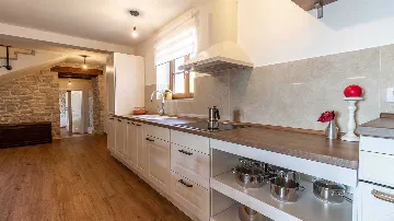 4-Bedroom Villa in Sveti Lovreč for 8 Guests