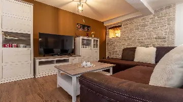 4-Bedroom Villa in Sveti Lovreč for 8 Guests