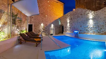 Stone Villa with Pool in Bol for 9 Guests