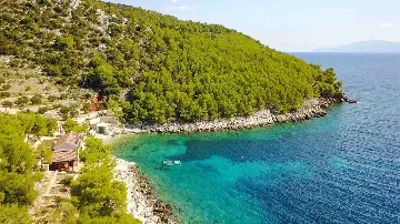 Rustic Stone Villa in Zastražišće (4–7 guests)