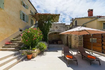 Heritage Villa in Višnjan for 8 Guests
