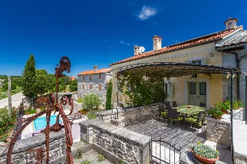 Heritage Villa in Višnjan for 8 Guests