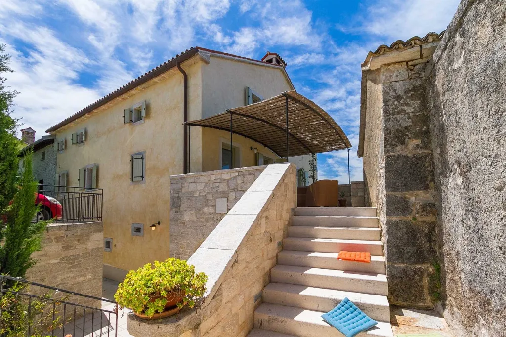 Heritage Villa in Višnjan for 8 Guests