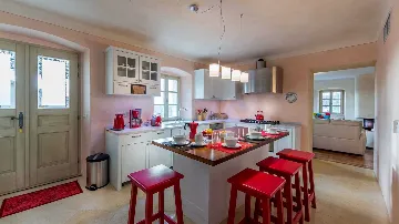 Heritage Villa in Višnjan for 8 Guests