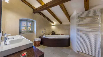 Heritage Villa in Višnjan for 8 Guests