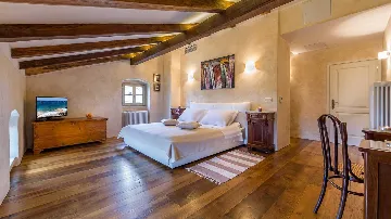 Heritage Villa in Višnjan for 8 Guests