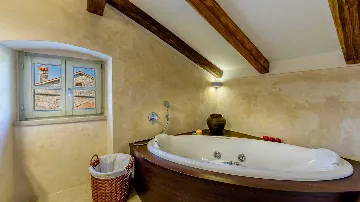 Heritage Villa in Višnjan for 8 Guests