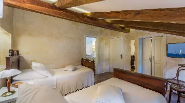 Heritage Villa in Višnjan for 8 Guests