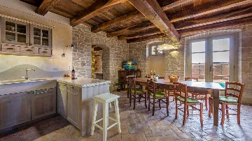 Heritage Villa in Višnjan for 8 Guests