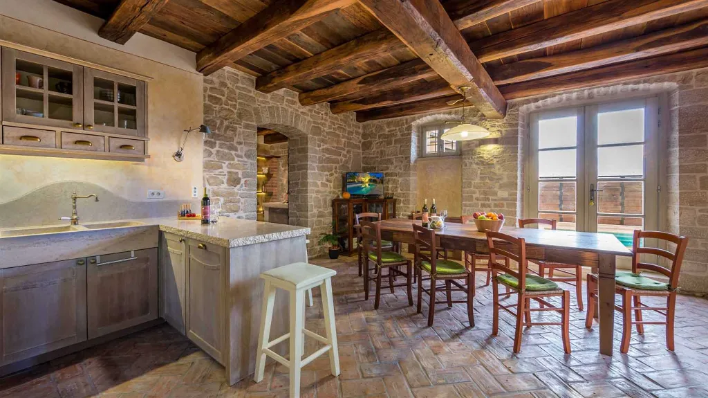 Heritage Villa in Višnjan for 8 Guests