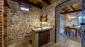 Heritage Villa in Višnjan for 8 Guests