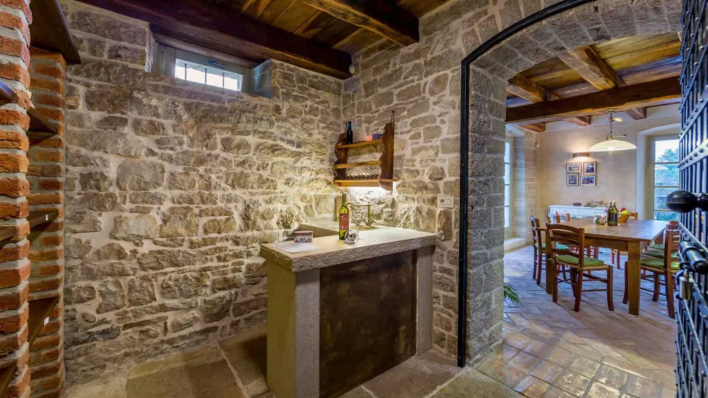 Heritage Villa in Višnjan for 8 Guests