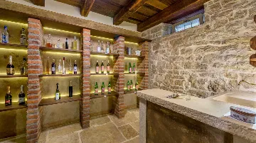 Heritage Villa in Višnjan for 8 Guests