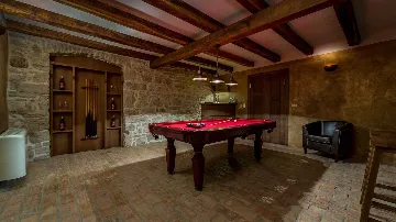 Heritage Villa in Višnjan for 8 Guests