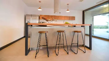 Modern 3-Bedroom Villa in Poljica-Brig for 6