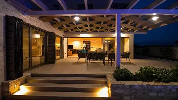 Modern 3-Bedroom Villa in Poljica-Brig for 6