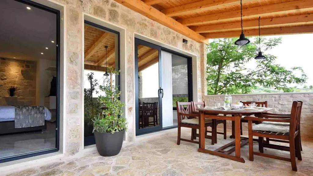 Stone Villa with Infinity Pool & Sea View in Hvar