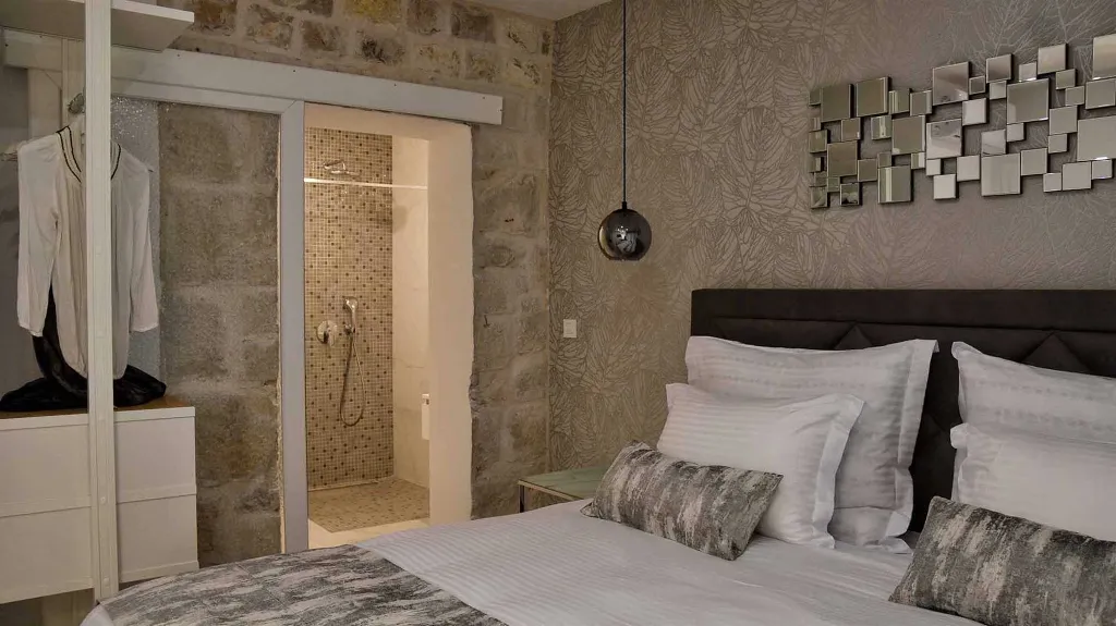 Stone Villa with Infinity Pool & Sea View in Hvar