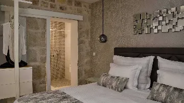 Stone Villa with Infinity Pool & Sea View in Hvar