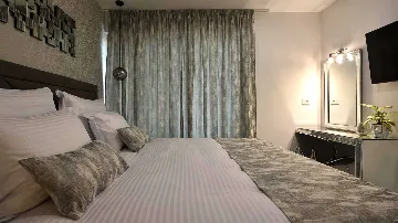 Stone Villa with Infinity Pool & Sea View in Hvar