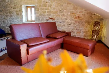 Traditional Villa in Sumartin (Sleeps 8)