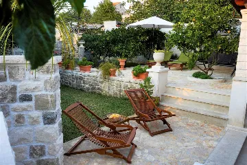Traditional Villa in Sumartin (Sleeps 8)