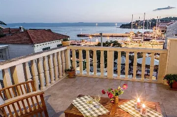 Traditional Villa in Sumartin (Sleeps 8)