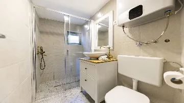 Stone Villa in Murter for Up to 14 Guests