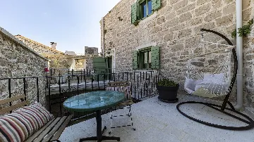 Stone Villa in Murter for Up to 14 Guests