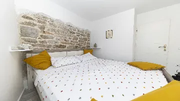 Stone Villa in Murter for Up to 14 Guests