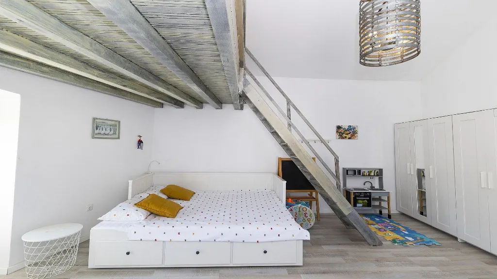 Stone Villa in Murter for Up to 14 Guests