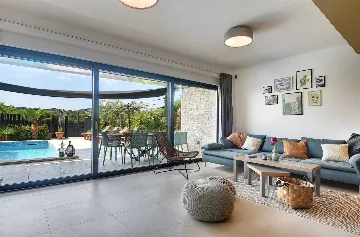 3-Bedroom Villa with Pool in Pula