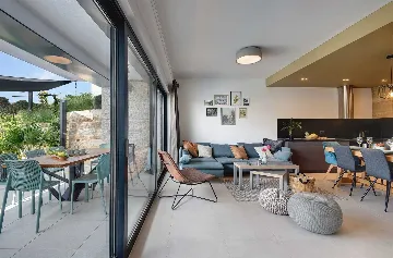 3-Bedroom Villa with Pool in Pula