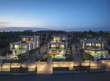 3-Bedroom Villa with Pool in Pula