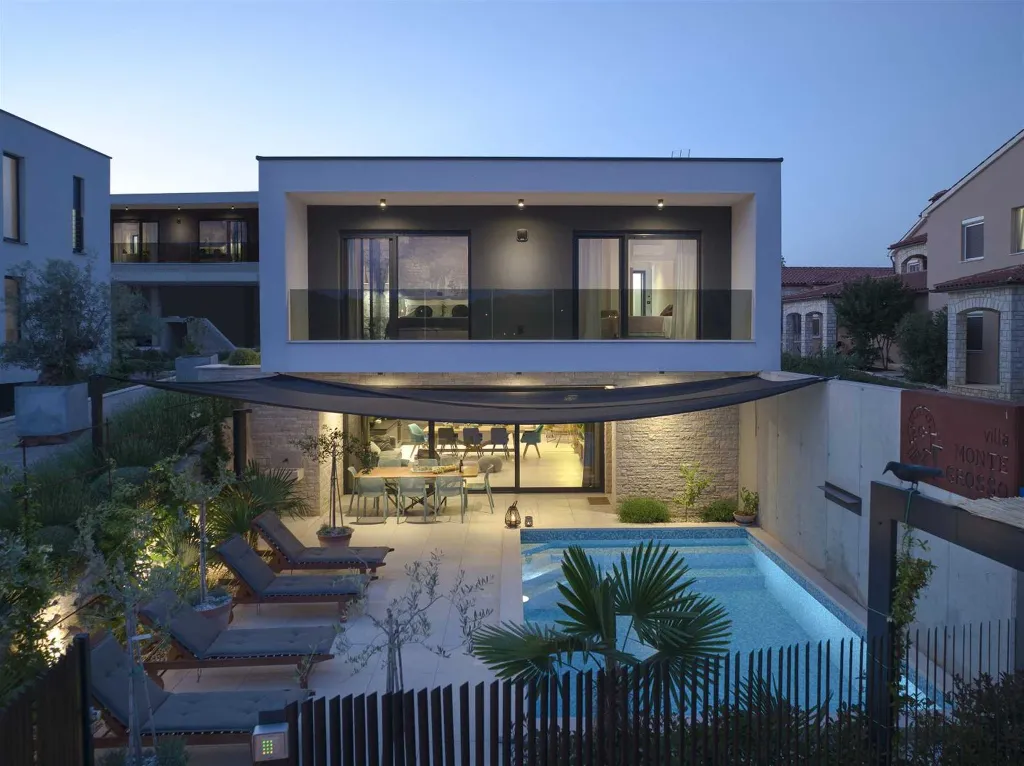 3-Bedroom Villa with Pool in Pula