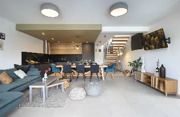 3-Bedroom Villa with Pool in Pula