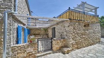 2-Bedroom Villa in Šolta with Private Jacuzzi