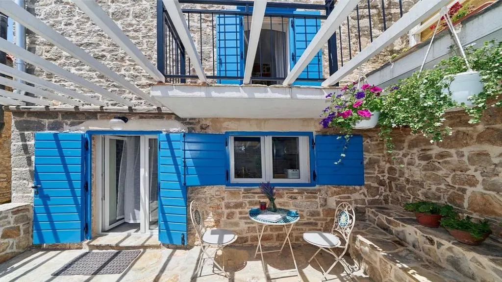 2-Bedroom Villa in Šolta with Private Jacuzzi
