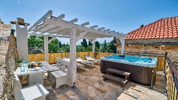 2-Bedroom Villa in Šolta with Private Jacuzzi