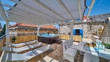 2-Bedroom Villa in Šolta with Private Jacuzzi