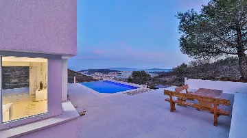 Seget Gornji Villa with Pool & View of Trogir