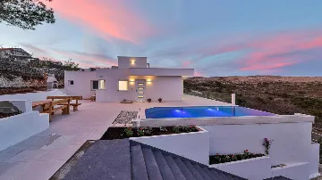 Seget Gornji Villa with Pool & View of Trogir