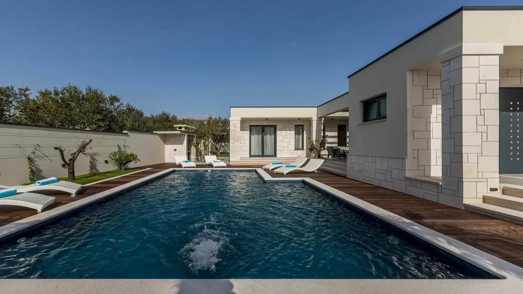 Villa in Kaštel Novi for 7 Guests