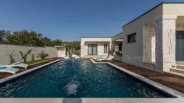 Villa in Kaštel Novi for 7 Guests