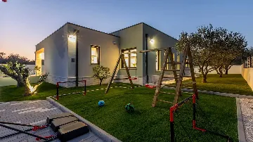 Villa in Kaštel Novi for 7 Guests