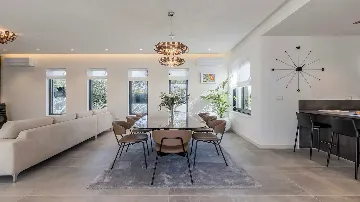 Villa in Kaštel Novi for 7 Guests