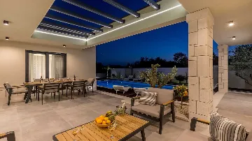 Villa in Kaštel Novi for 7 Guests